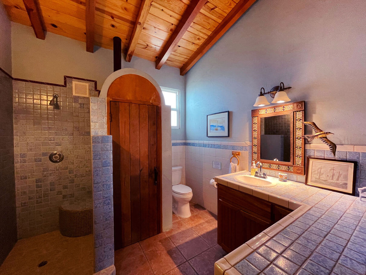 12.-Estrella-North-Bathroom-2