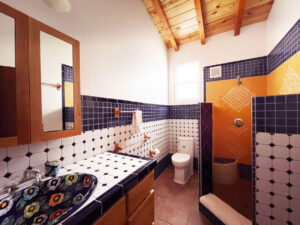 13.-Estrella-South-Bathroom