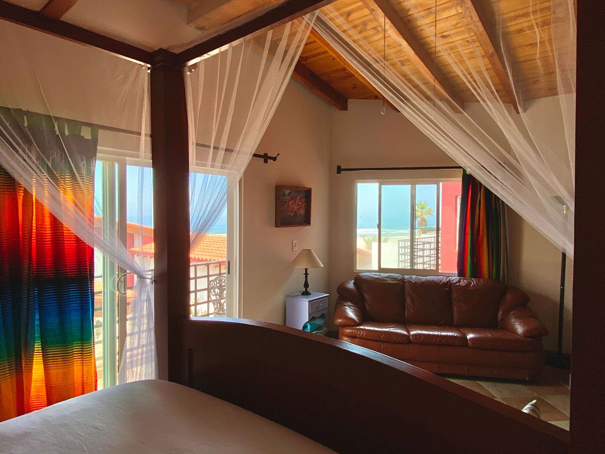 28.-Casita-Sur-Couch